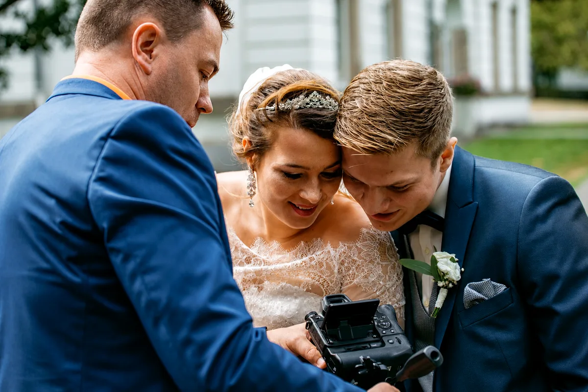 Hochzeitsvideograf Hamm – Hochzeitsvideo und Hochzeitsfilm Hochzeitsvideograf Hamm – natürliches Hochzeitsvideo und Hochzeitsfilm mit echtem Brautpaar-Moment